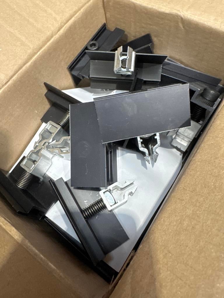 Solar Hoek Klemmen 30mm - 17 Dozen, Ophalen, Nieuw, Overige typen, Minder dan 100 wattpiek