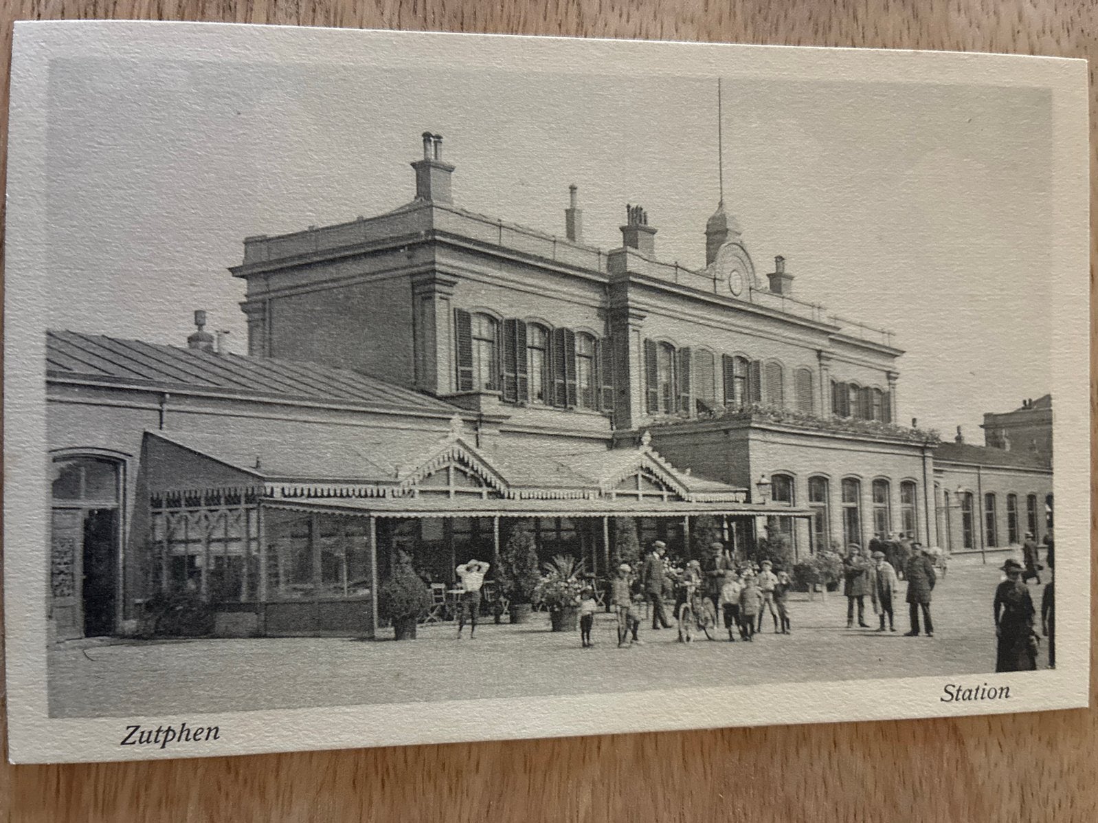 Oude ansichtkaart Station Zutphen, Ophalen of Verzenden, 1920 tot 1940, Gelopen, Gelderland