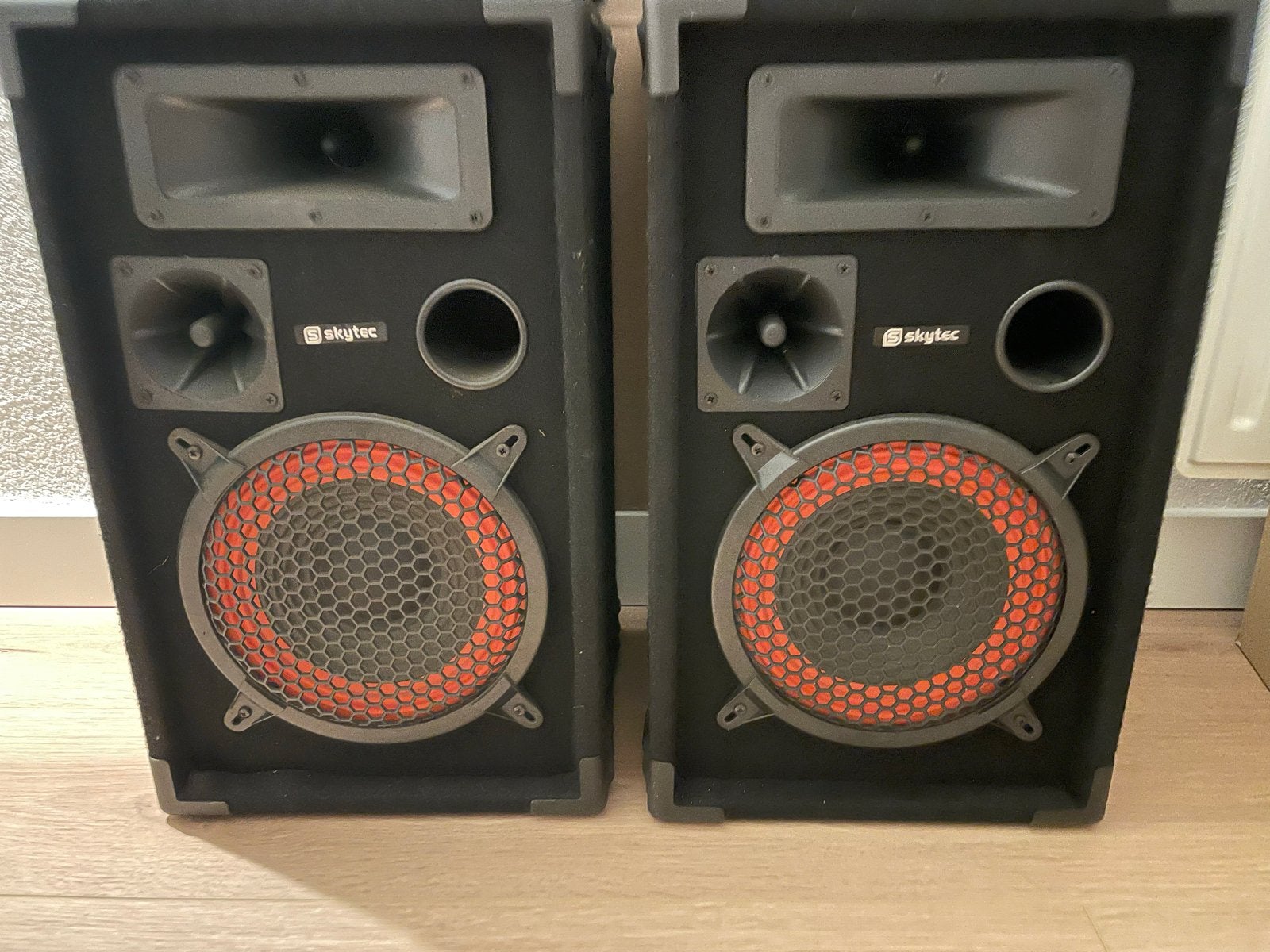 Skytec 500W Speakerset - Krachtig Geluid voor Feesten, Gebruikt, Speakerset, Geschikt voor surround/home cinema, Ophalen