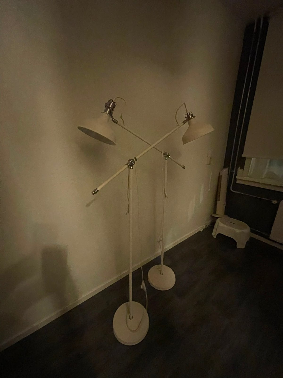 Set van 2 verstelbare vloerlampen, wit, Ophalen, Gebruikt, E27 (groot), Metaal