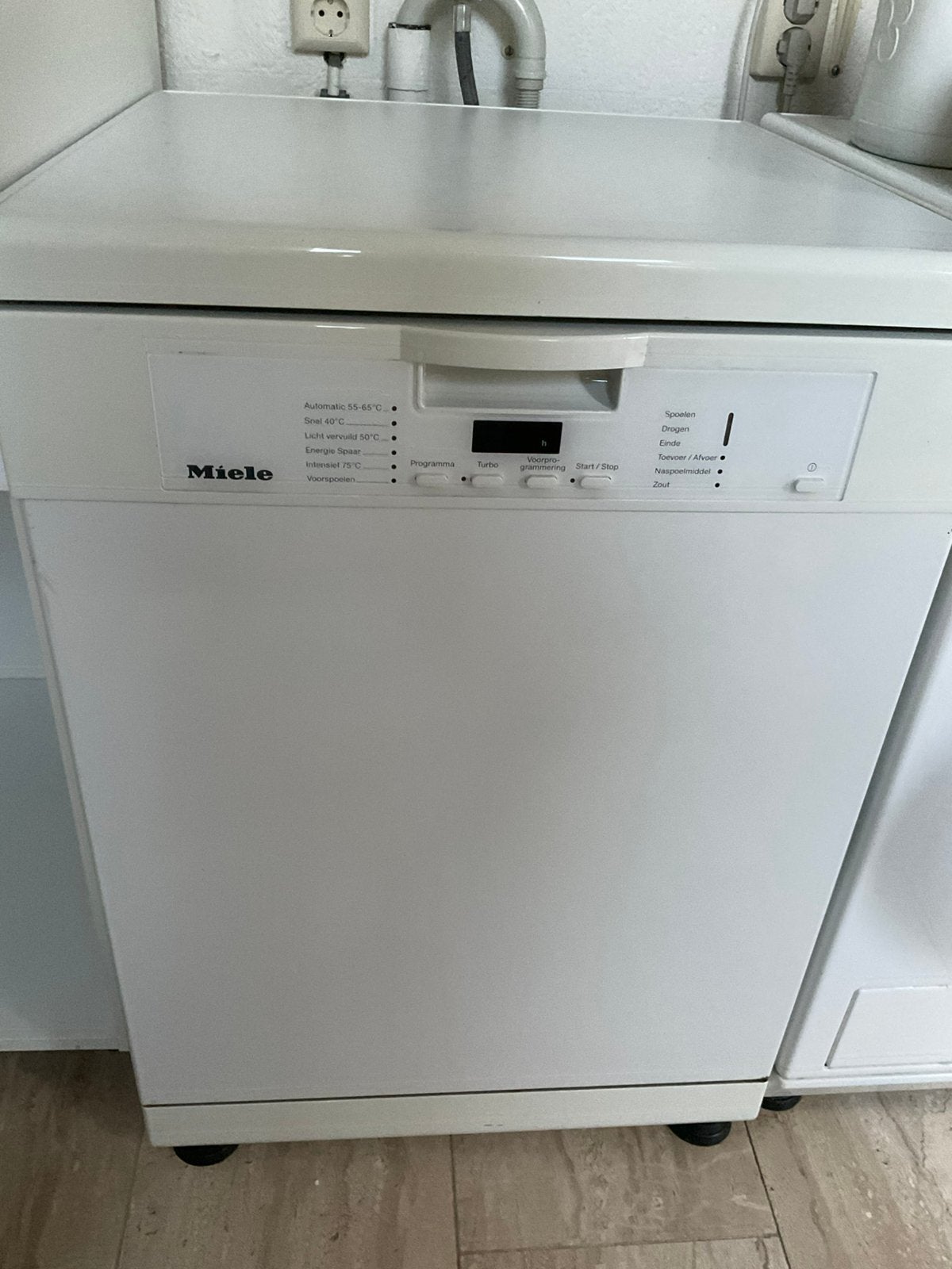 Miele Vaatwasmachine wit/geen inbouw, Ophalen, Zo goed als nieuw, Inbouw, Minder dan 85 cm