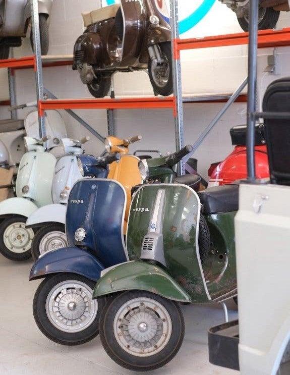 Vespa verkopen? V50 50N 50L 50R of Special, Fietsen en Brommers, Maximaal 45 km/u, 49 cc, 3 versnellingen, Ophalen