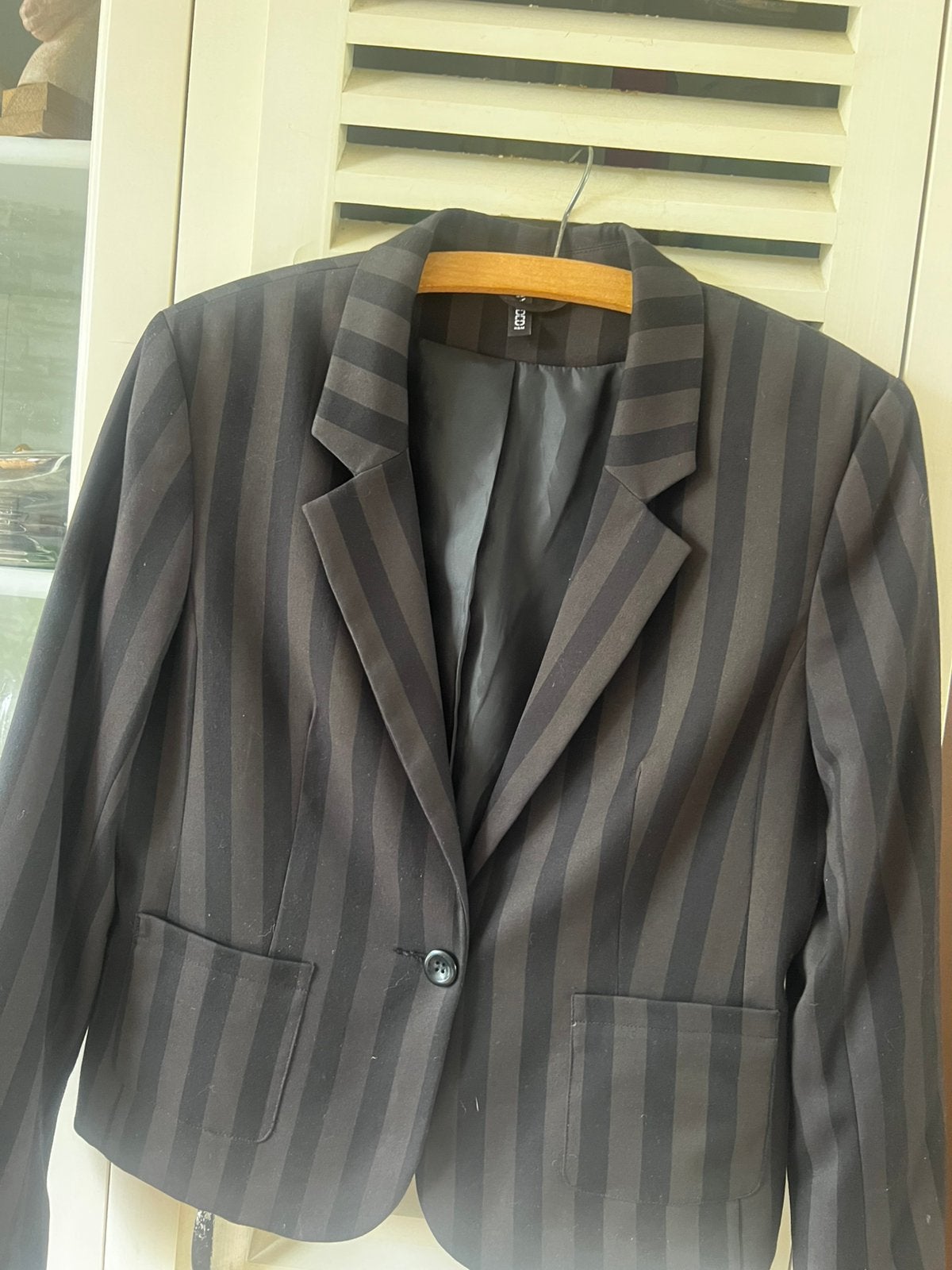 Bruin colbert met zwarte streep, Ophalen of Verzenden, Zo goed als nieuw, Maat 38/40 (M), Bruin