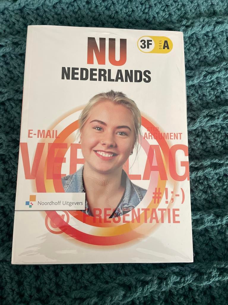 Studieboek Nederlands 3f, deel A en B, nieuw, Ophalen of Verzenden, Nieuw, MBO