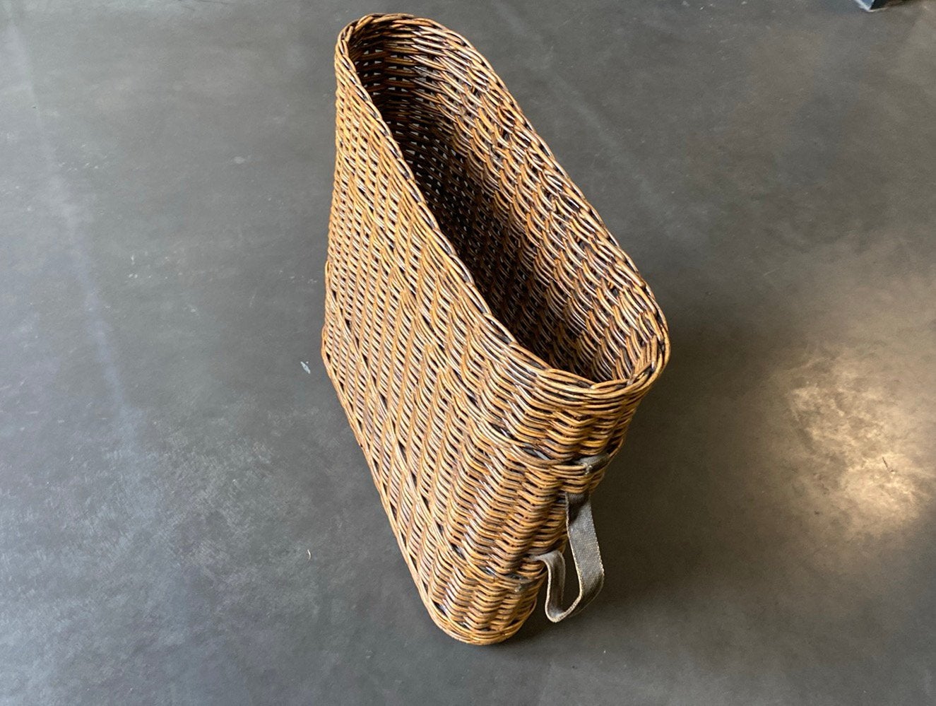 Vintage authentieke rieten paraplumand / paraplu bak, Ophalen, Zo goed als nieuw