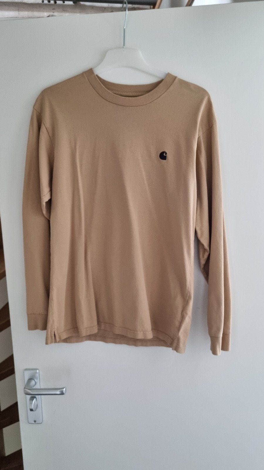 T-shirt longsleeve Carhartt camel kleur maat XS, Kleding | Heren, T-shirts, Beige, Carhartt, Ophalen of Verzenden, Zo goed als nieuw