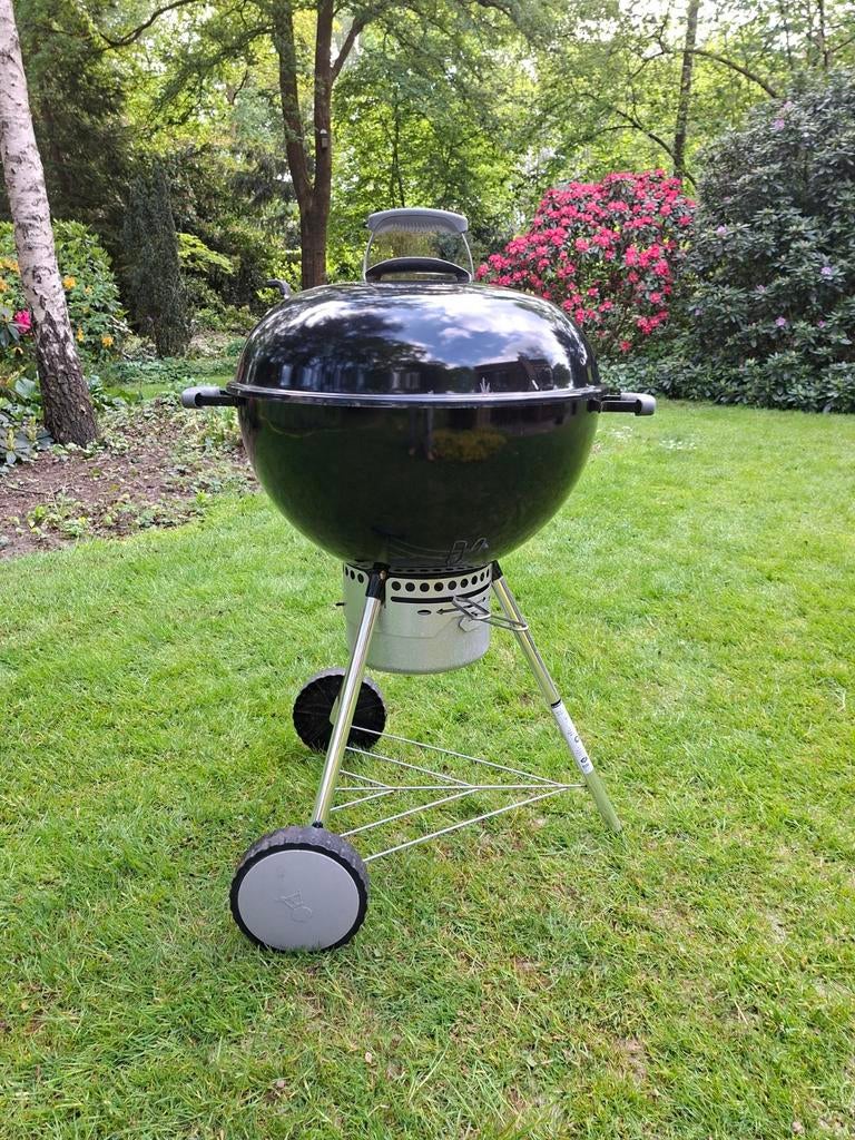 Weber 57 cm houtskoolbarbecues, Ophalen of Verzenden, Zo goed als nieuw
