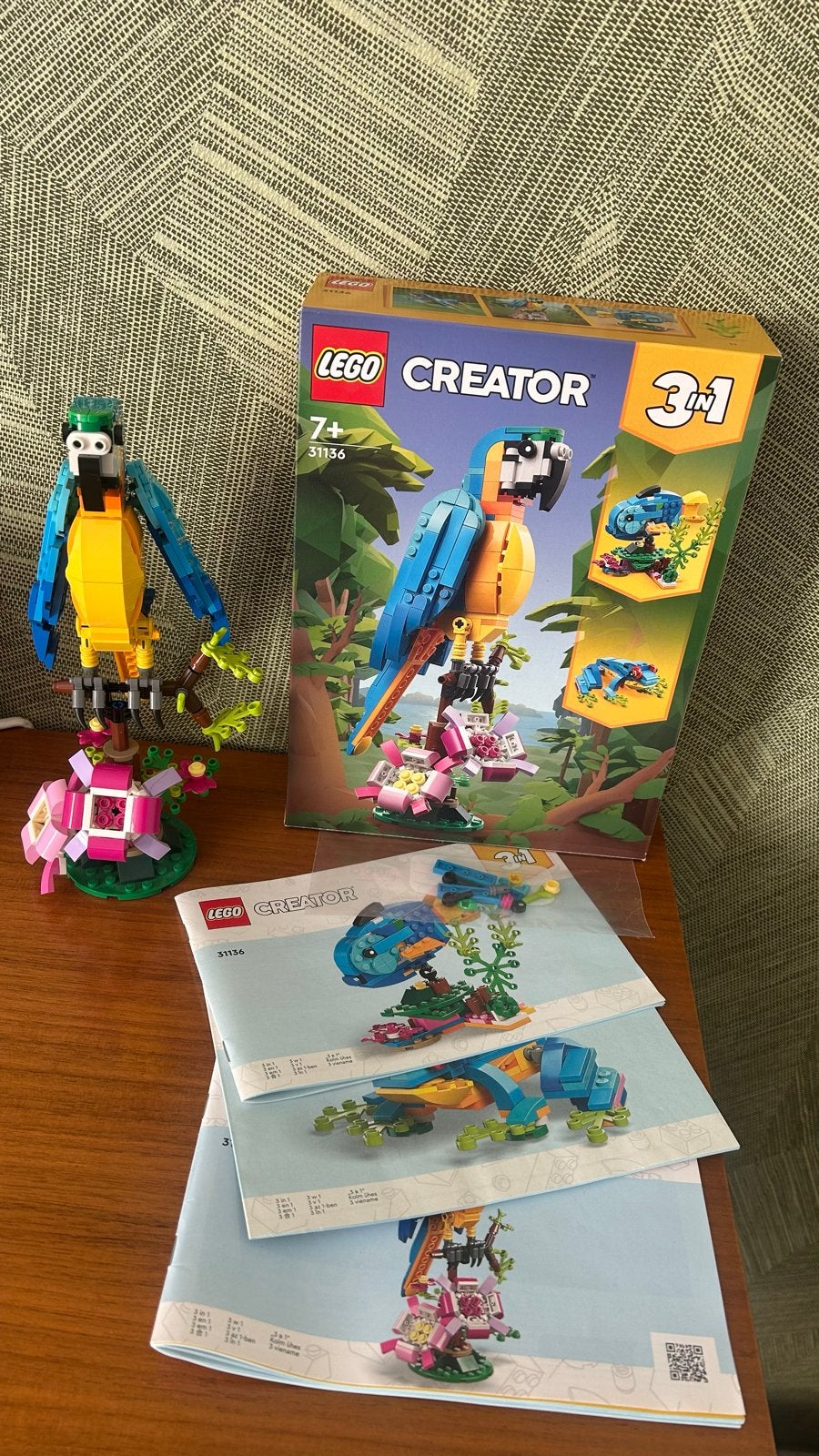 LEGO Creator 3-in-1 Exotische Papegaai (31136), Ophalen of Verzenden, Zo goed als nieuw