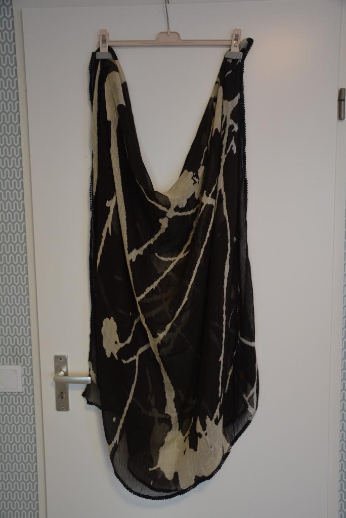 Nieuwe sjaal., Ophalen of Verzenden, Nieuw, Maat 46/48 (XL) of groter, Sjaal