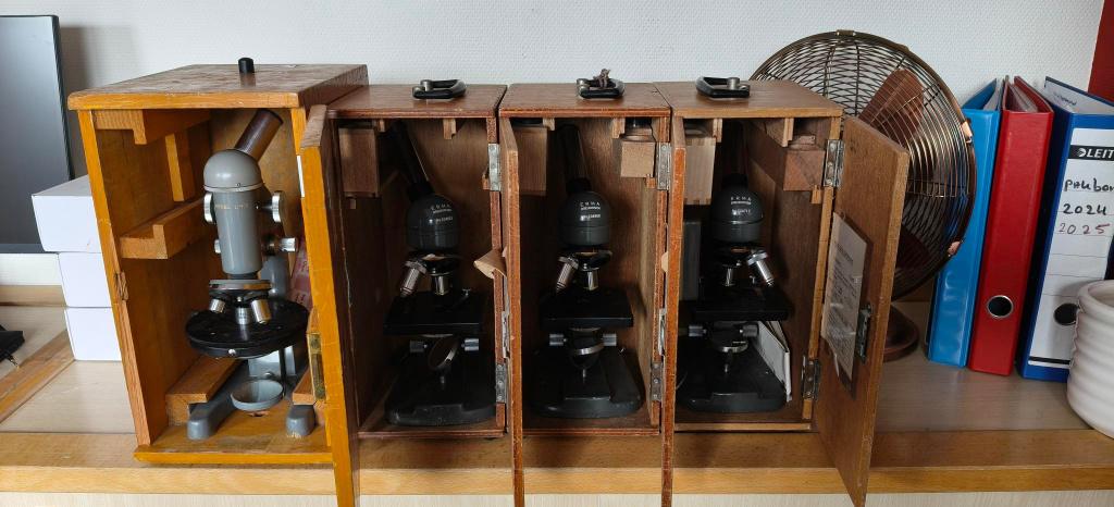 4 Microscopen, Audio, Tv en Foto, Optische apparatuur | Microscopen, Ophalen, Gebruikt, 400x tot 1000x, Onderdelen of Toebehoren