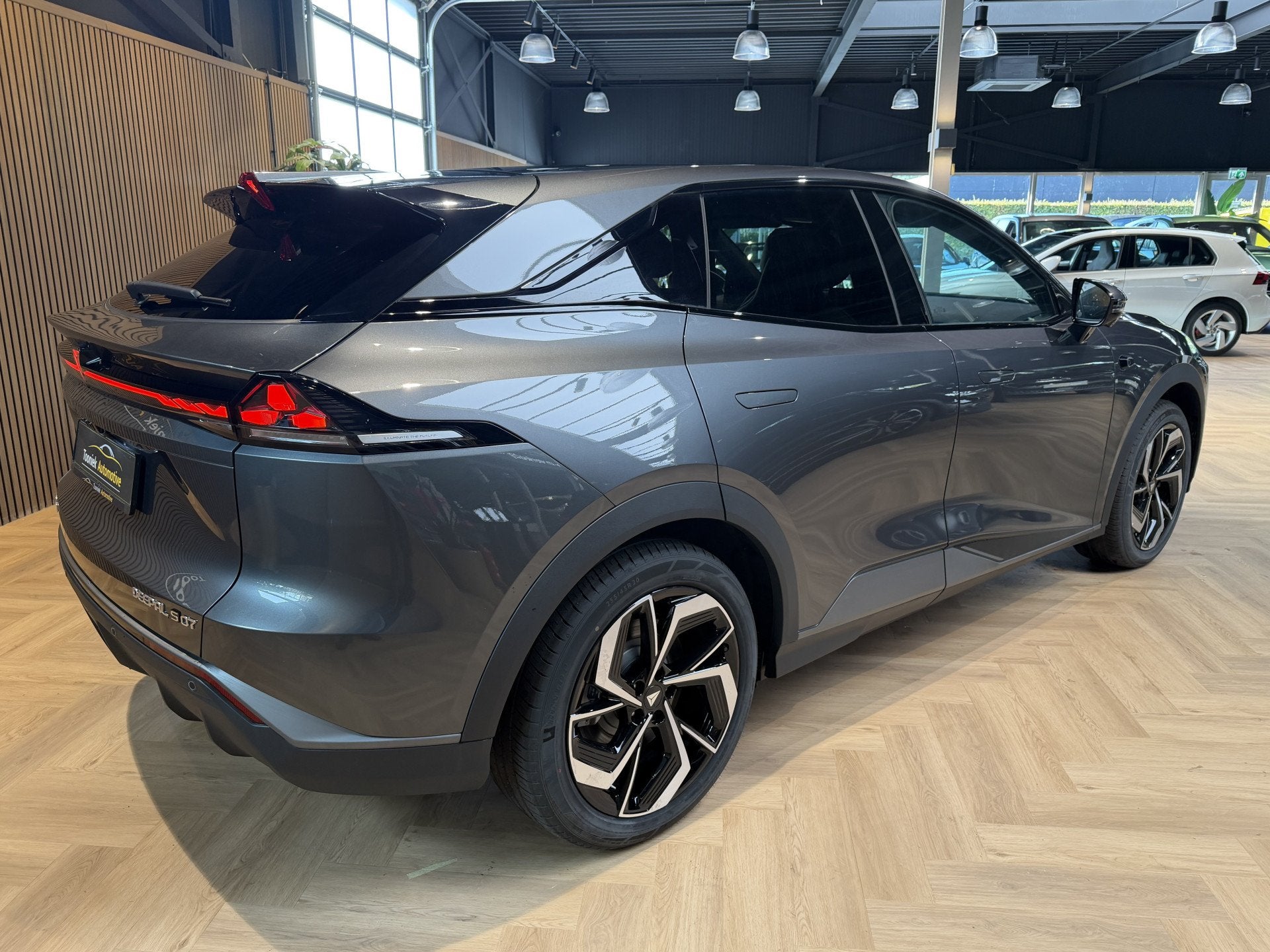 Changan Deepal S07 Max 79.97 kWh Nieuwe Auto | Full options, Auto's, Achterwielaandrijving, Gebruikt, Huisgarantie, Met garantie (alle)