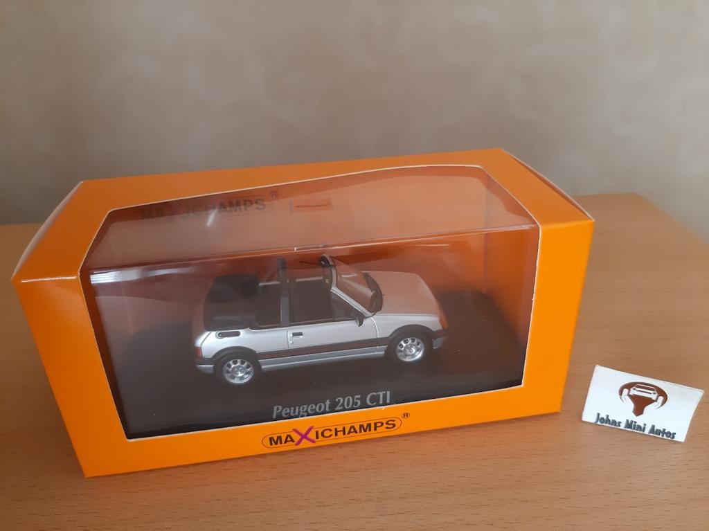 Peugeot 205 CTi Cabriolet 1990 Zilver Metall Maxichamps 1:43, Hobby en Vrije tijd, Modelauto's | 1:43, Overige merken, Auto, Nieuw