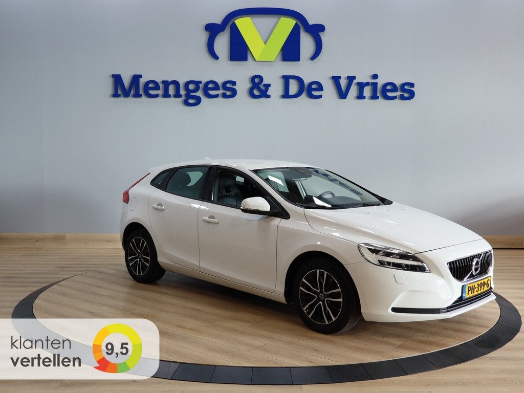 Volvo V40 1.5 T2 Nordic+ Standkachel | Trekhaak | Leder | Cr, 12 maanden, 4 cilinders, Bedrijf, 19 km/l