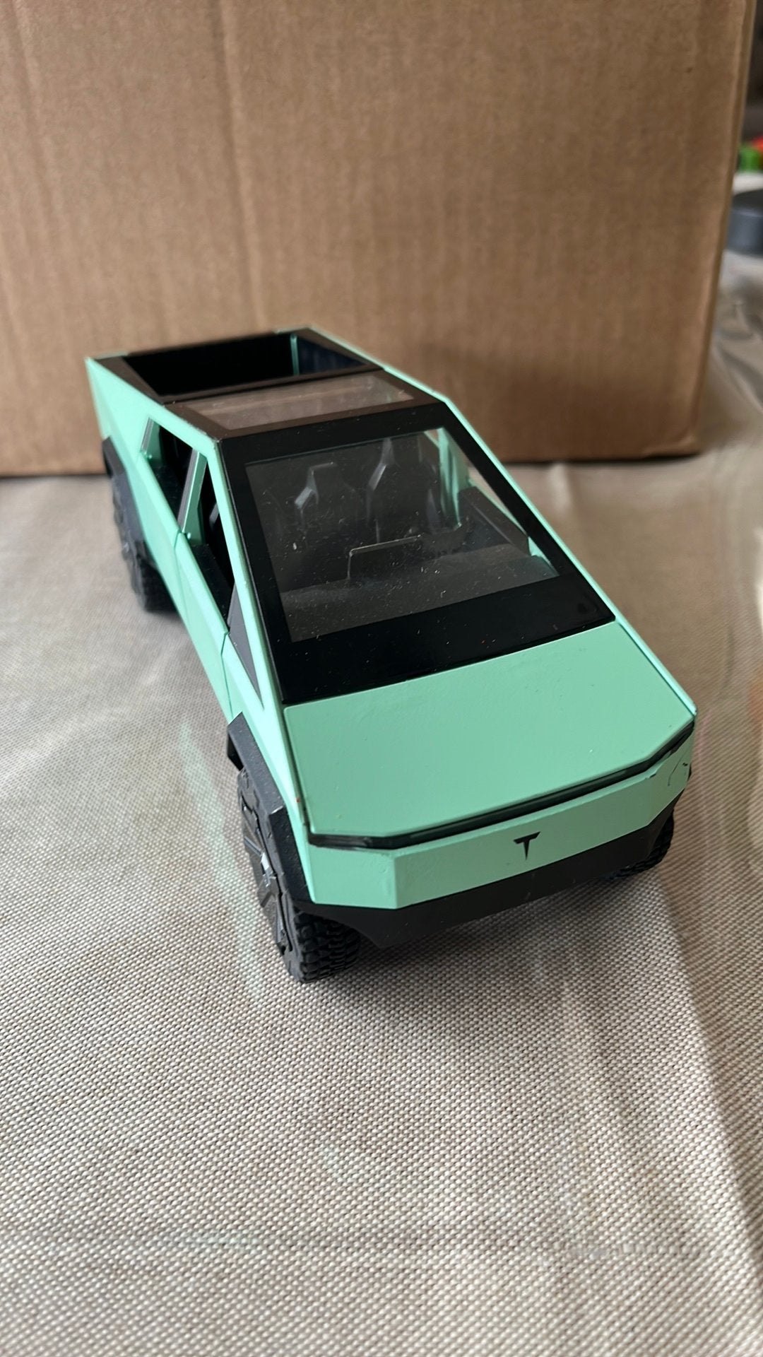Tesla Cybertruck mint groen, Ophalen of Verzenden, Zo goed als nieuw