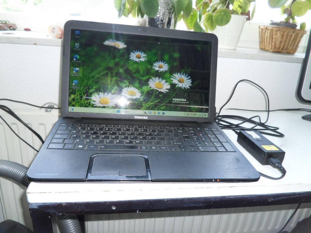 LAPTOP, Toshiba, 2 tot 3 Ghz, 15 inch, Ophalen of Verzenden