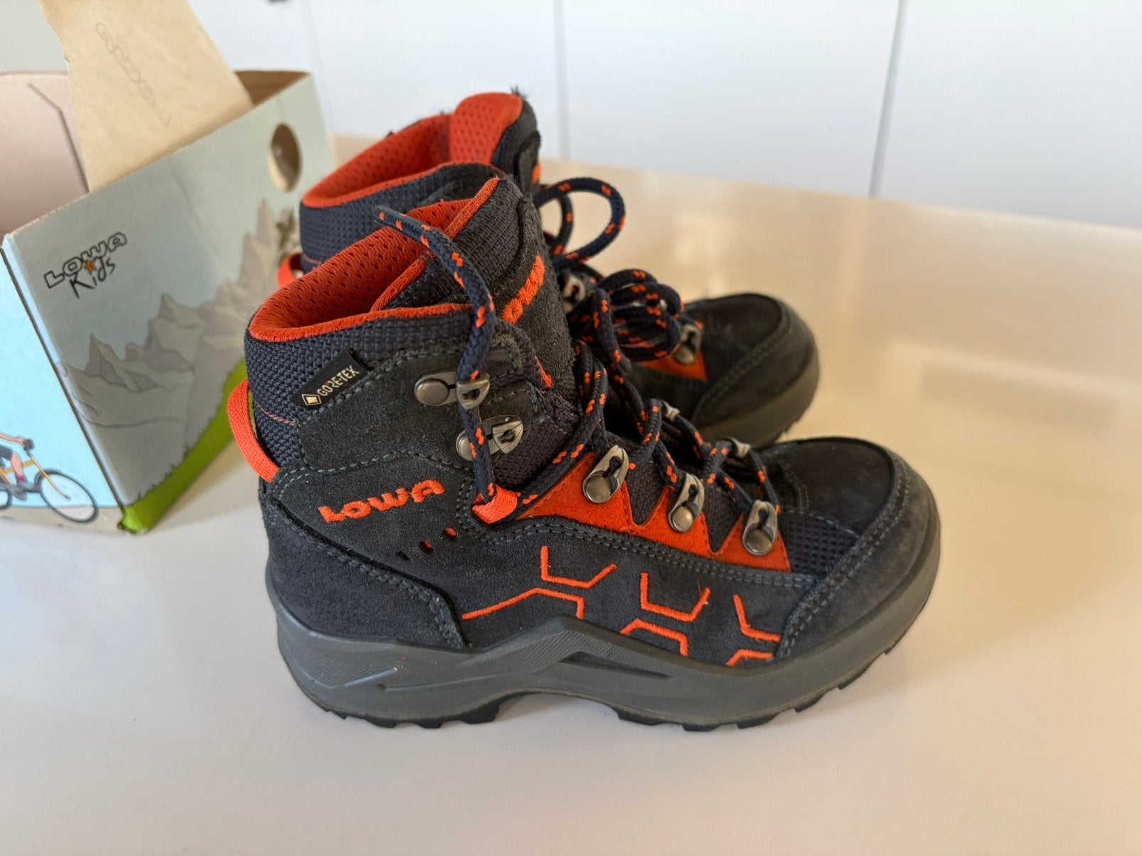Lowa junior 29, Ophalen of Verzenden, Zo goed als nieuw, Schoenen