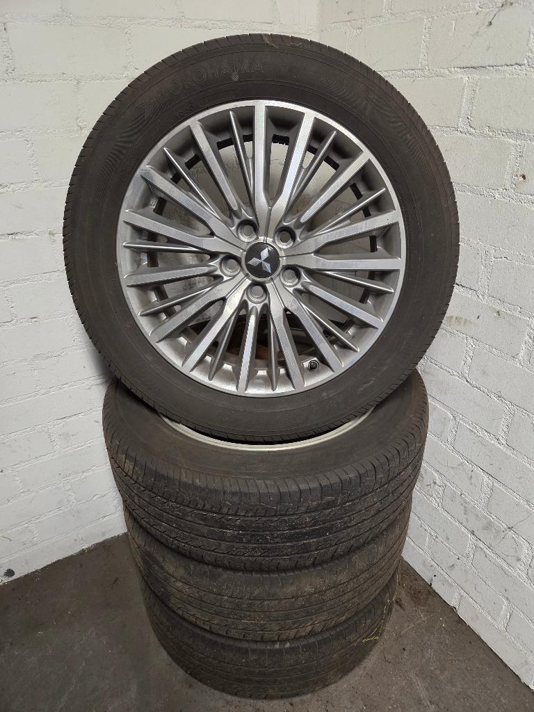 Wielen set Mitshibishi Outlander 2019, Auto-onderdelen, Banden en Velgen, Banden en Velgen, Zomerbanden, 18 inch, 225 mm, Personenwagen