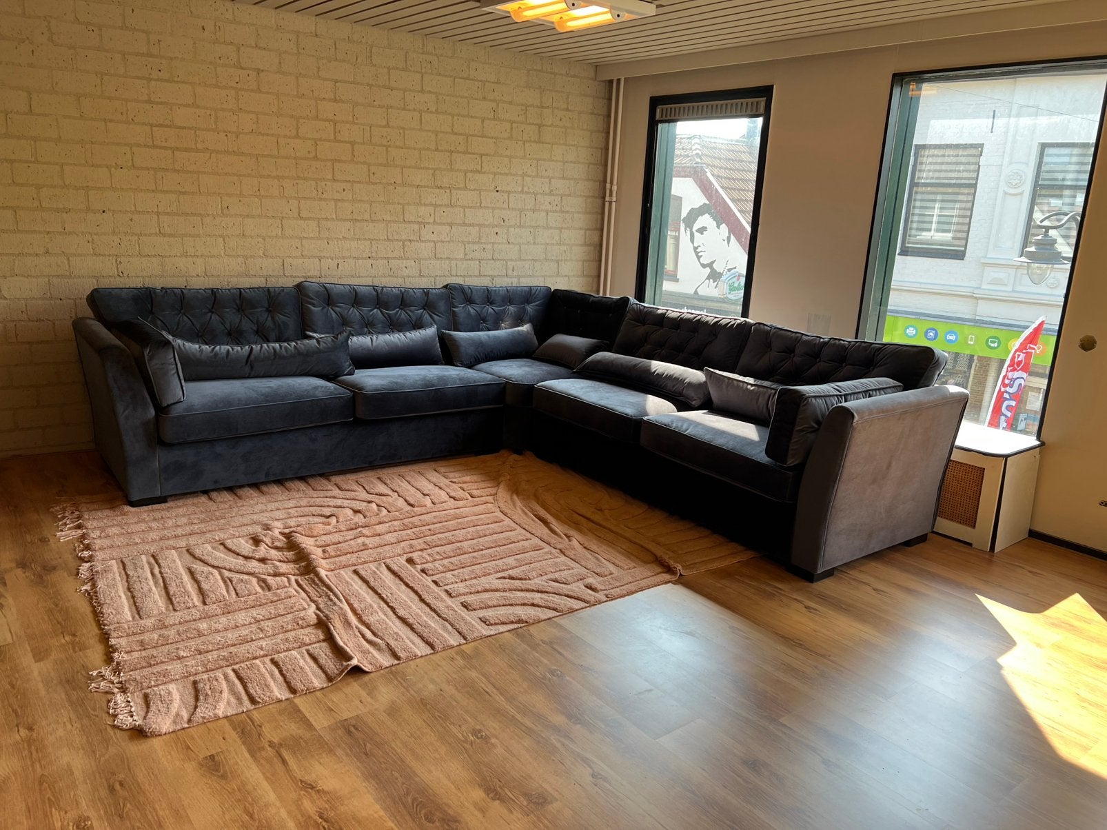 XXL HOEKBANK DE LAATSTE VAN €2195,00 NU €995,00, Huis en Inrichting, Ophalen, 100 tot 125 cm, Hoekbank, Stof
