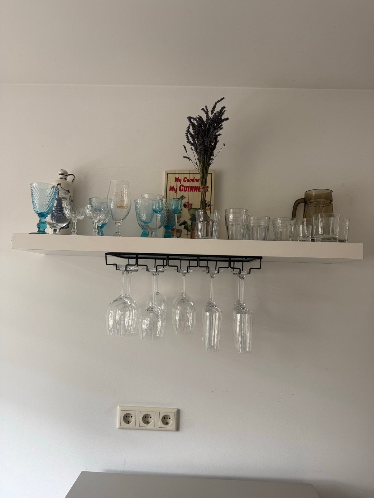 IKEA plank 110x25 cm met wijnglazenrek (50*22cm), Ophalen, Gebruikt