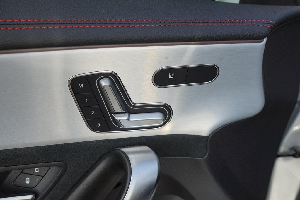 Mercedes-Benz CLA-klasse 180 AMG Line Plus Full Options|Pano, Auto's, CLA, 136 pk, Gebruikt, Euro 6