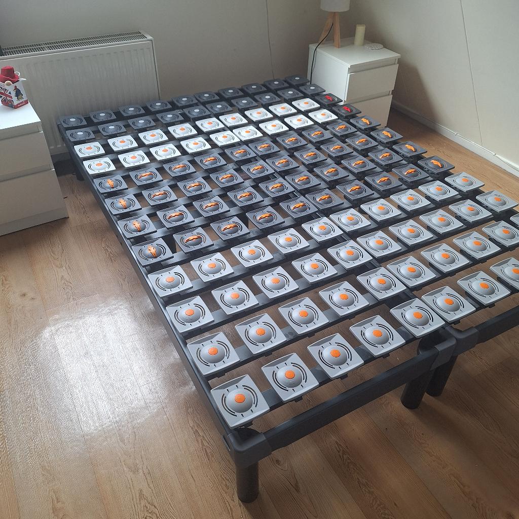 Schotelbodem (2 stuks) - 70 x 200 cm, Ophalen, Zo goed als nieuw, Bedbodem, 200 cm