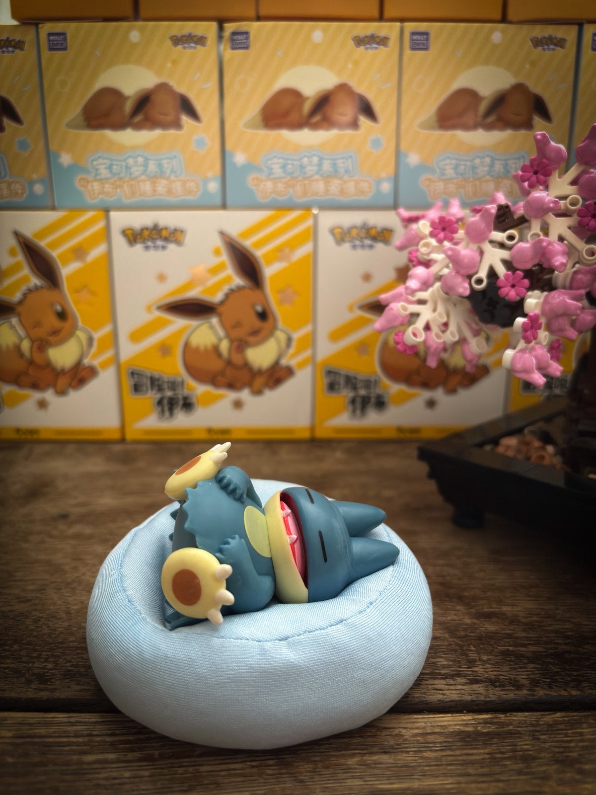 Pokemon . Slapende Munchlax figuurtje (inclusief kussentje), Hobby en Vrije tijd, Verzamelkaartspellen | Pokémon, Verzenden, Zo goed als nieuw