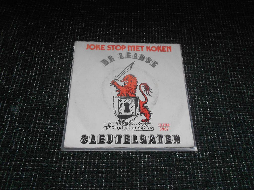 joke stop met koken - de leidsche sleutelgaten ( piraten ), Fotohoes, Ophalen of Verzenden, Gebruikt, Nederlandstalig