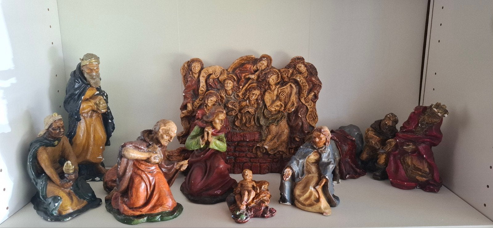 Twee kerstgroepen. Met grote engelen groep, en kudde schapen, Diversen, Ophalen of Verzenden