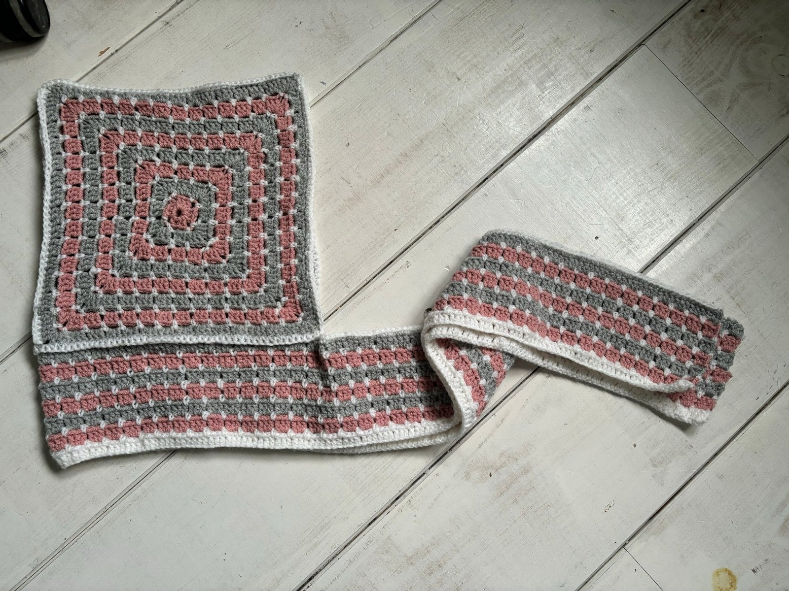 Super leuke handgemaakte sjaal met capuchon - Nieuw, Ophalen of Verzenden, Nieuw, Sjaal