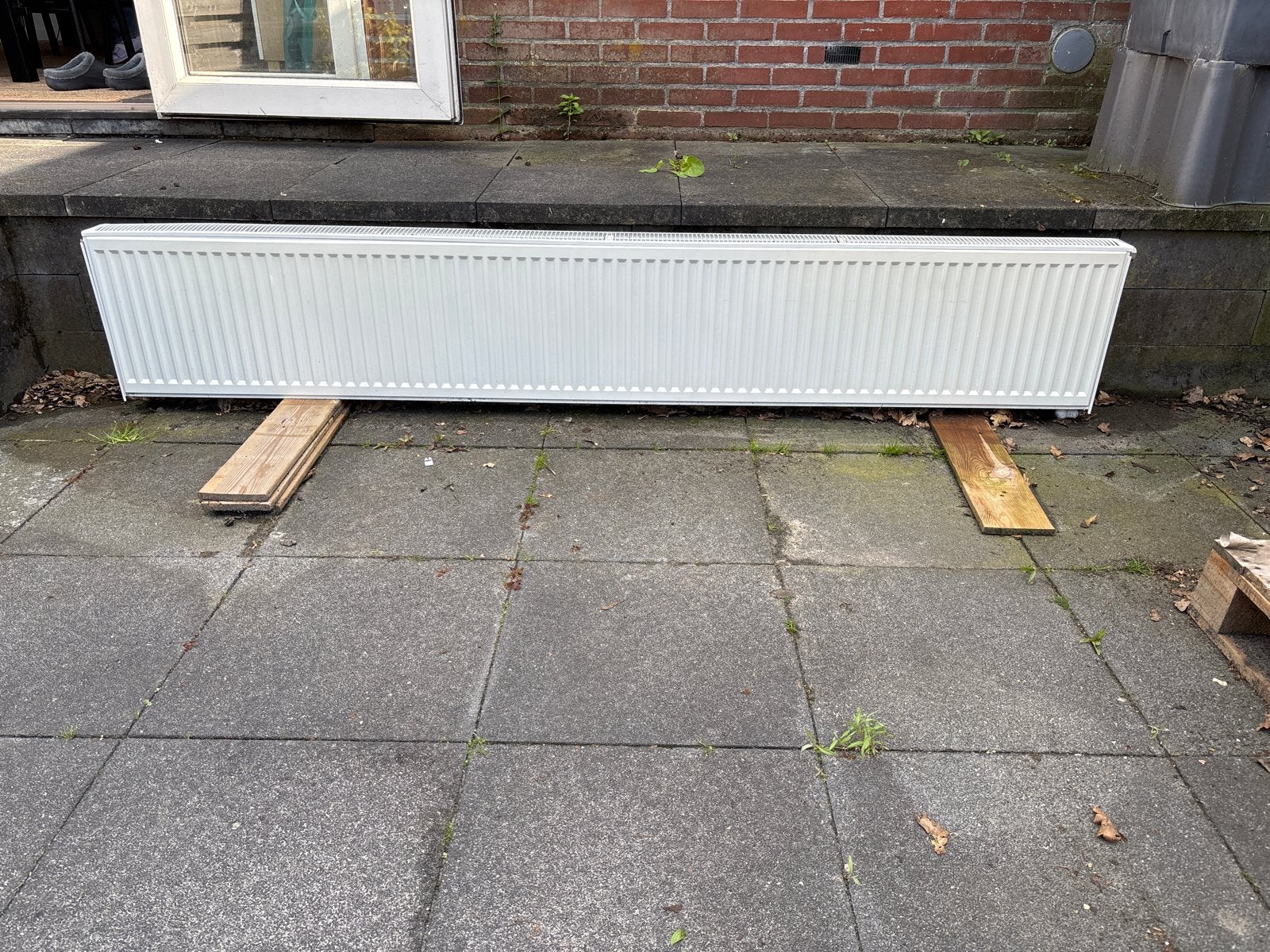 Grote witte radiator, gebruikt, Doe-het-zelf en Verbouw, Ophalen, 30 tot 80 cm, Gebruikt, Radiator