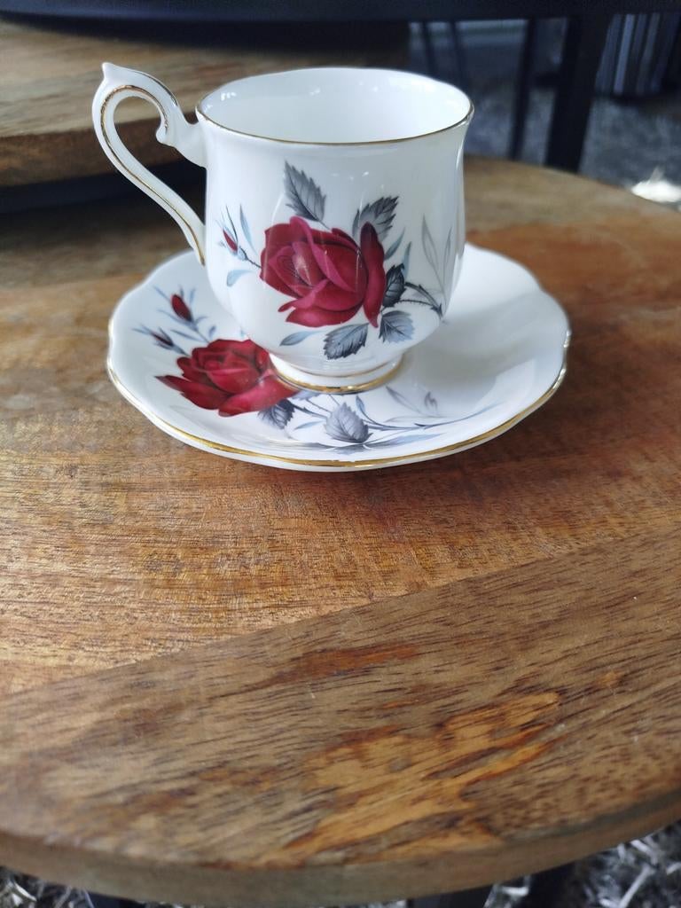 Royal Albert sweet romance, Ophalen of Verzenden