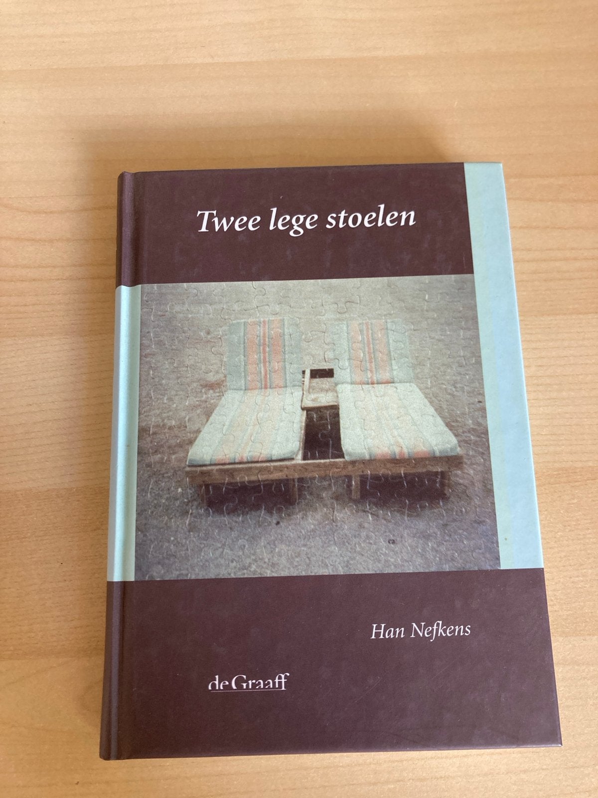 Twee lege stoelen - Han Nefkens (de Graaff), Ophalen of Verzenden, Zo goed als nieuw, Nederland