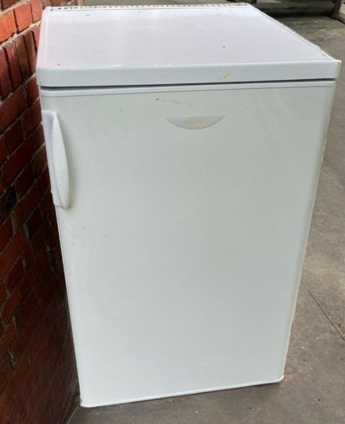 Zanussi tafelmodel koelkast in zeer nette staat werkt prima., Zonder vriesvak, 100 tot 150 liter, Zo goed als nieuw, Energieklasse A of zuiniger