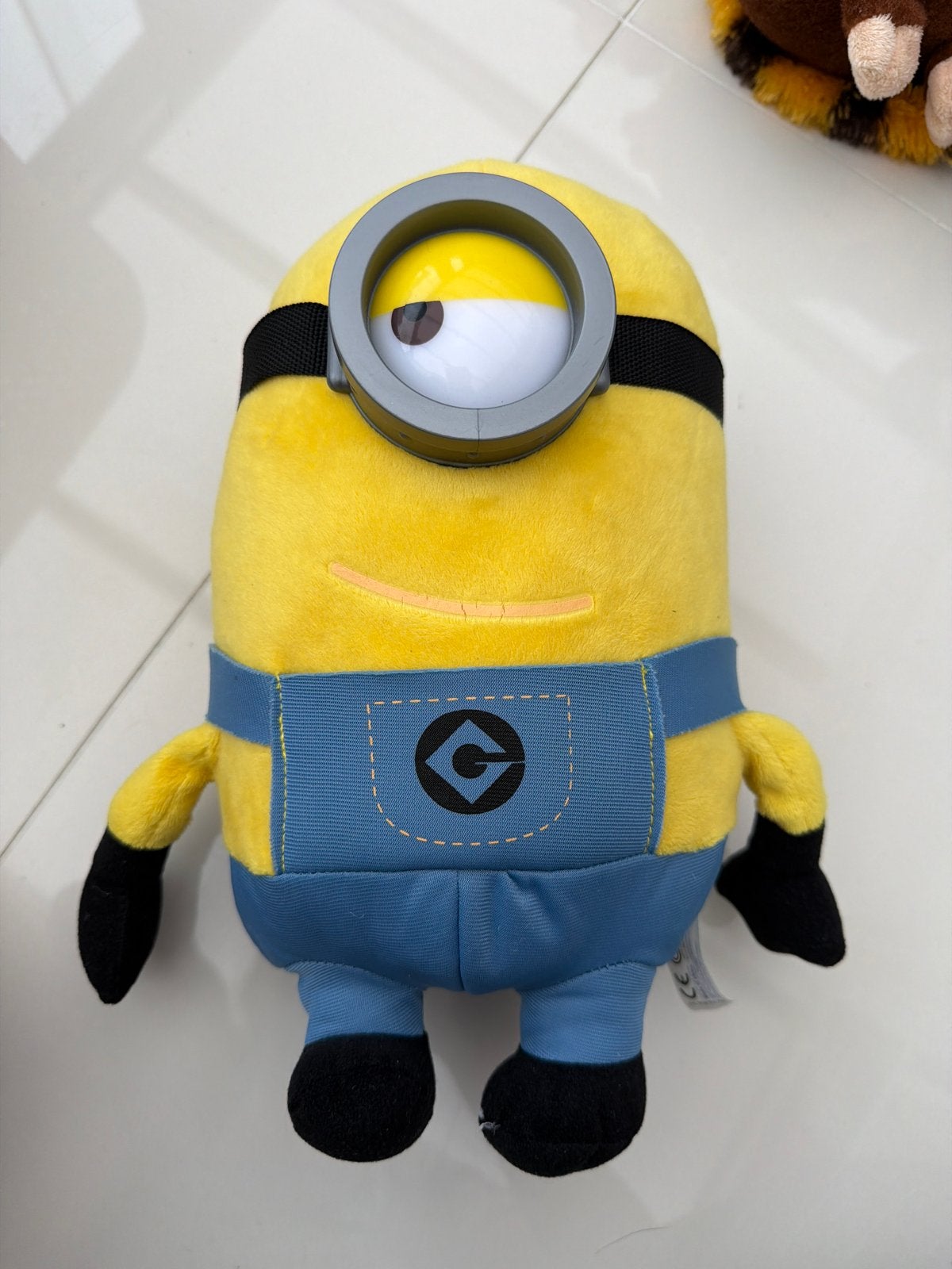 Minion knuffel Despicable Me 2 - Geel/Blauw, Overige merken, Overige typen, Ophalen of Verzenden, Middelgroot (20 tot 80 cm)