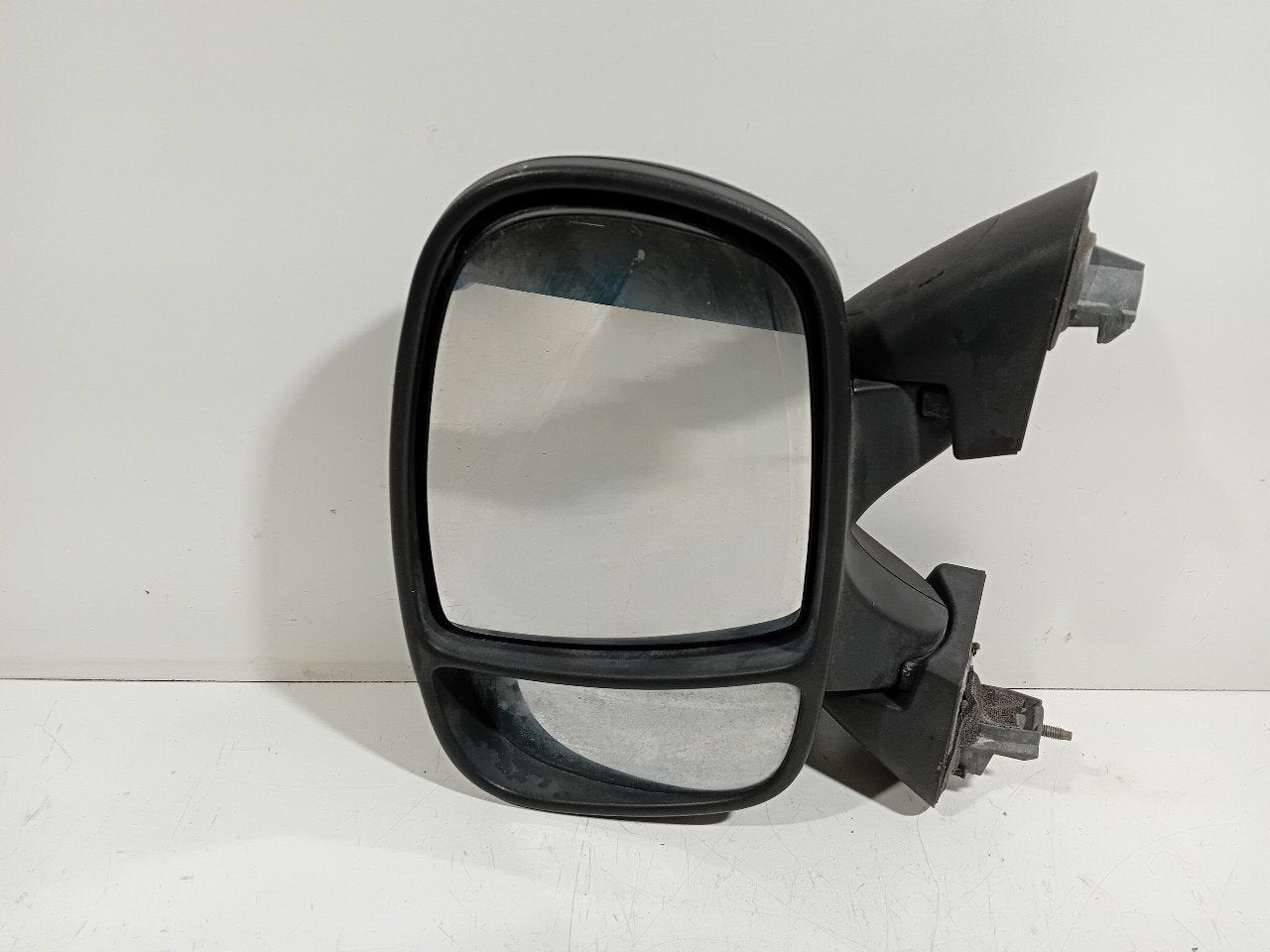 Spiegel buiten links Opel Vivaro, Auto-onderdelen, Spiegels, Onderdelen@venauto.nl, Van der Ven Autorecycling B.V., Gebruikt, Ettenseweg 76, 4706 PB Roosendaal, The Netherlands