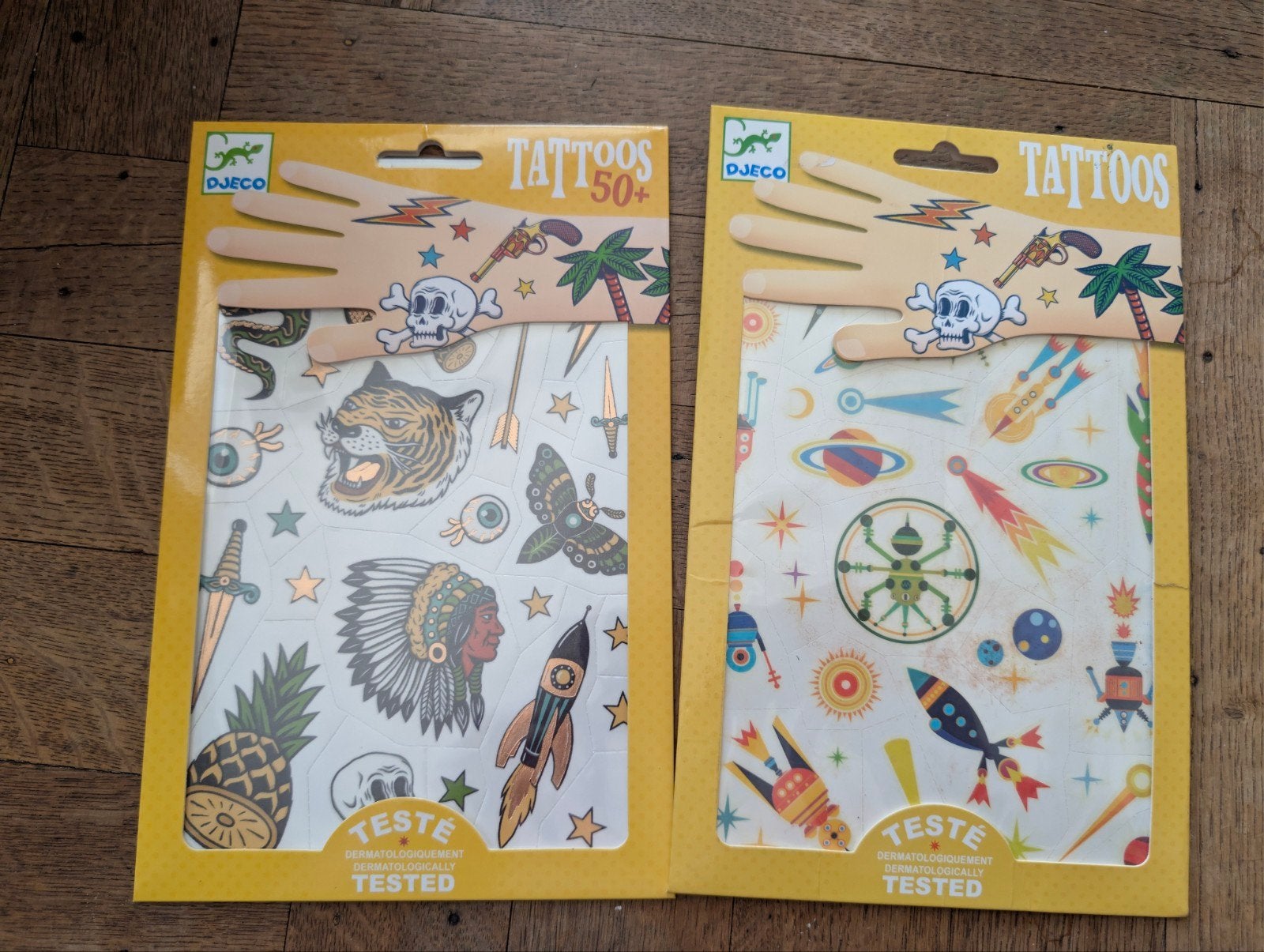 Djeco Tattoos - 1 nieuw pak, 1 pak met paar tattoos gebruikt, Ophalen of Verzenden, Zo goed als nieuw, Jongen of Meisje