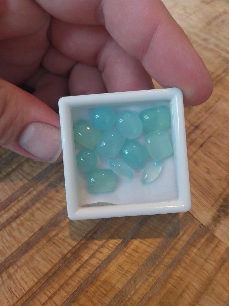 Lot aqua chalcedoon cabochons, Sieraden, Tassen en Uiterlijk, Edelstenen, Ophalen of Verzenden, Zo goed als nieuw