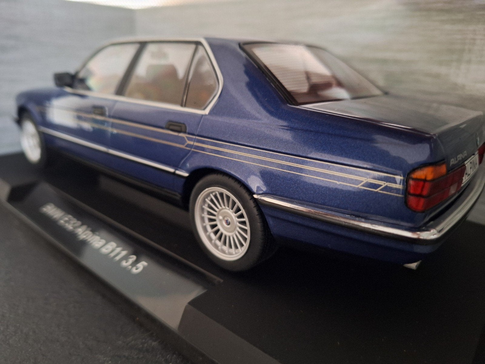 BMW E32 Alpina B11 3.5 Schaal 1:18, Overige merken, MCG, Nieuw, Ophalen of Verzenden