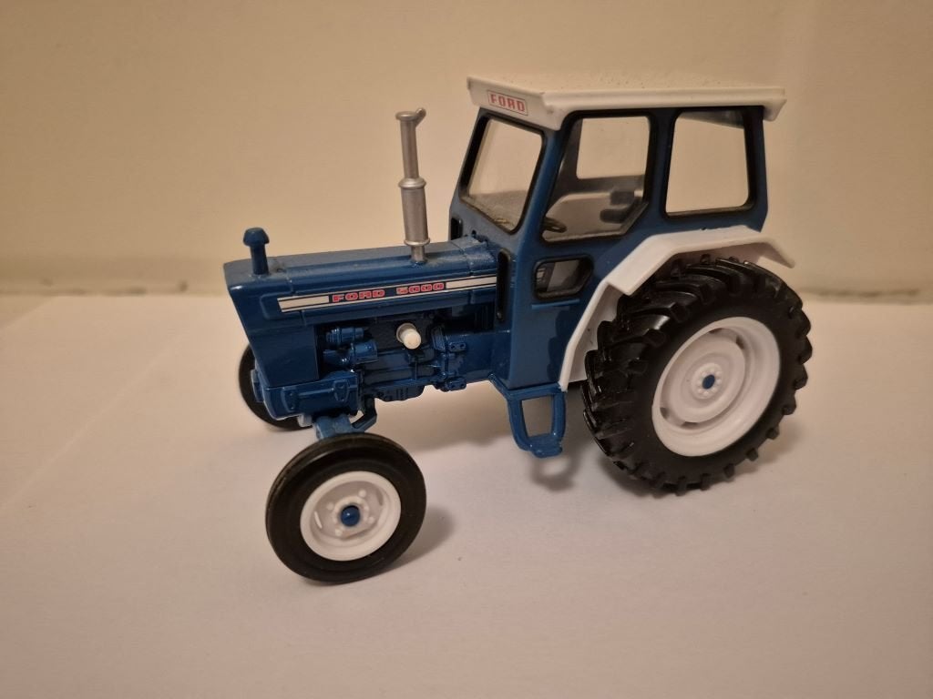 Britains Ford 5000, Ophalen of Verzenden, Zo goed als nieuw, Tractor of Landbouw, Britains