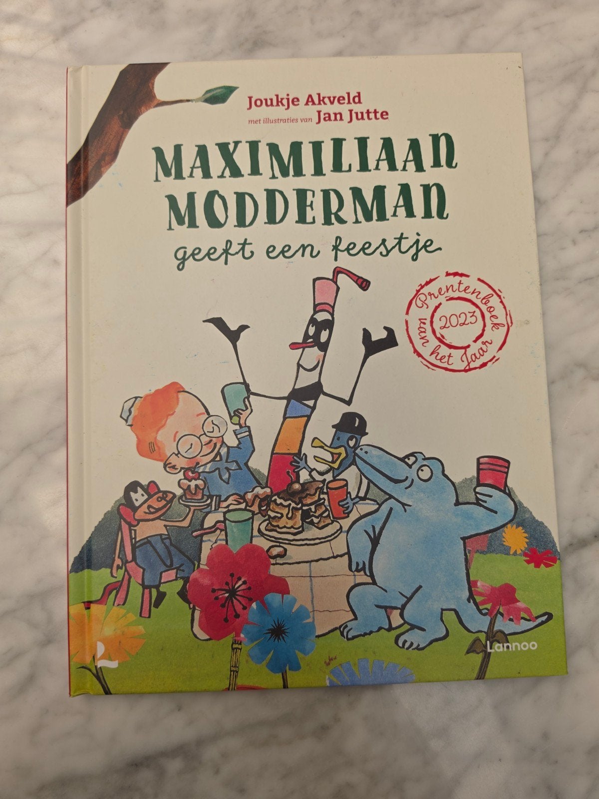 Maxamiliaan Modderman geeft een feestje - Prentenboek 2023, Boeken, Fictie algemeen, Ophalen of Verzenden, Zo goed als nieuw, Voorleesboek
