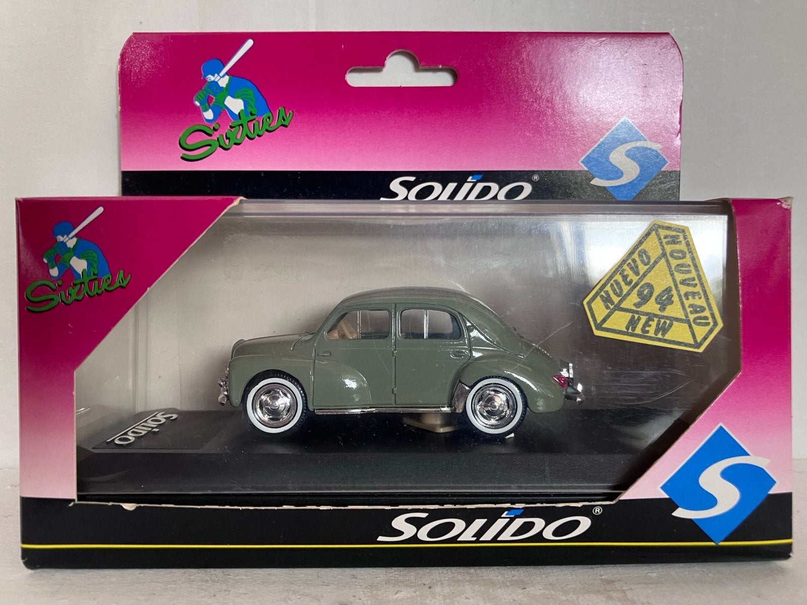Solido Renault 4CV 1947 - Nieuw in doos, Ophalen of Verzenden, Zo goed als nieuw, Auto, Solido