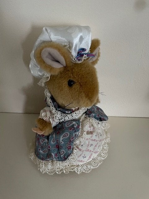 Beatrix Potter Knuffel Pluche Lady Mouse, Muis, Eden, Verzamelen, Beelden en Beeldjes, Ophalen of Verzenden, Zo goed als nieuw