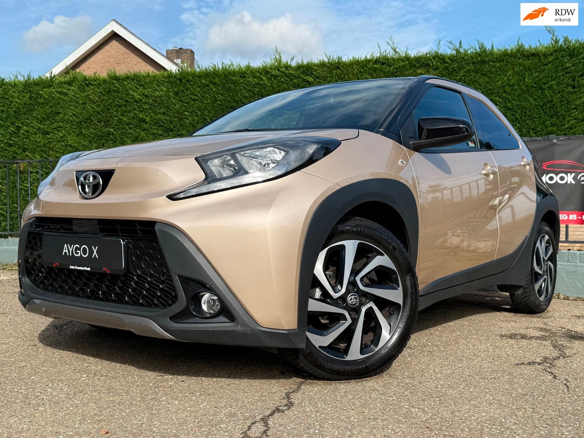 Toyota Aygo X 1.0 VVT-i MT Pulse stoelverwarming,camera,line, Stof, Gebruikt, Zwart, Overige kleuren