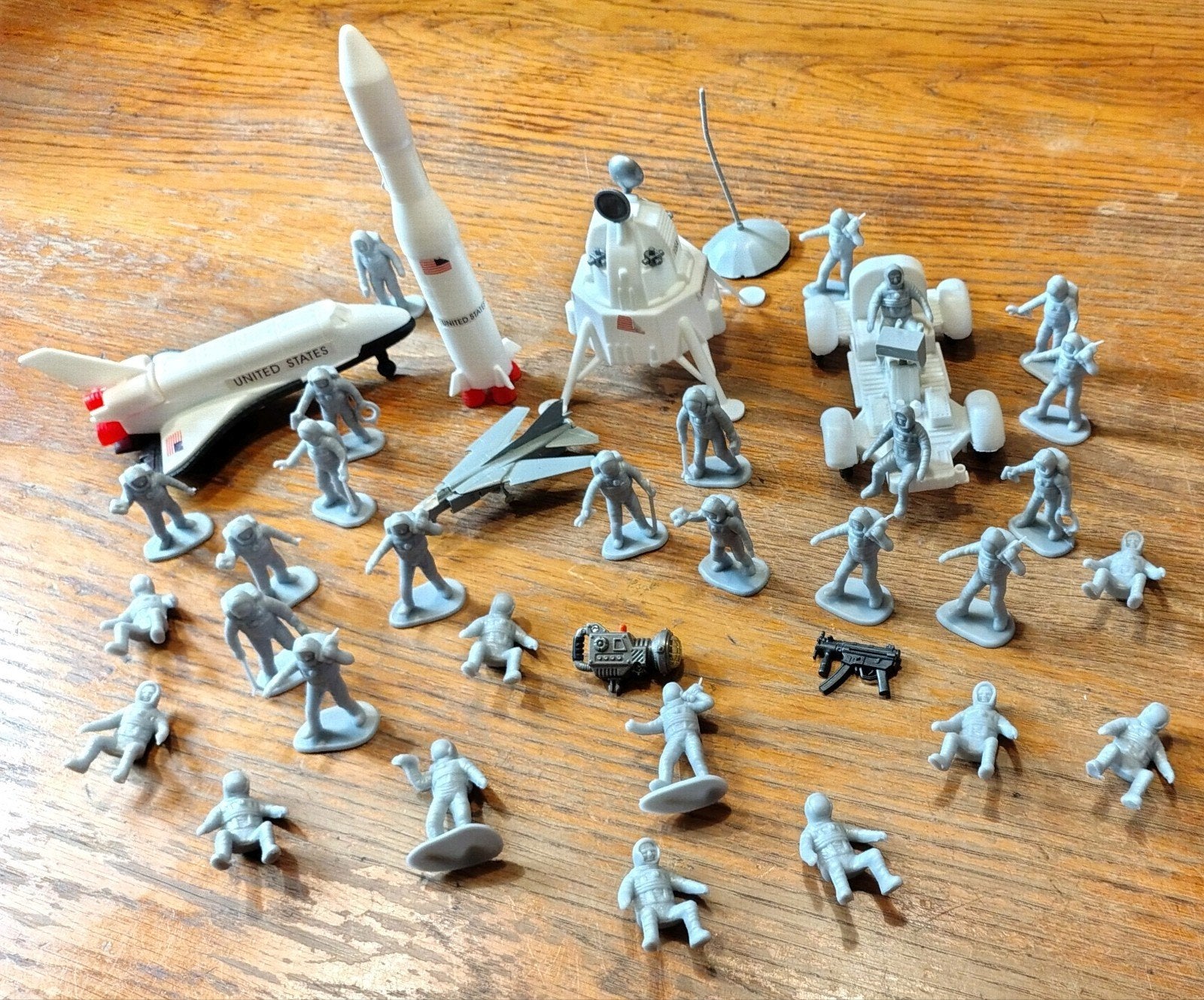 Vintage Ruimtevaart Speelset: Raket, Shuttle, Astronauten, Ophalen of Verzenden