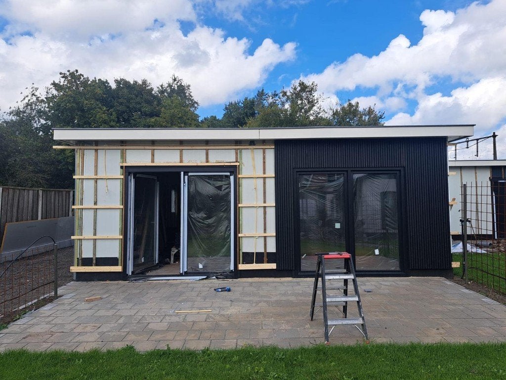 Zwarte gevelplanken voor schuur, overkapping of tuinkamer