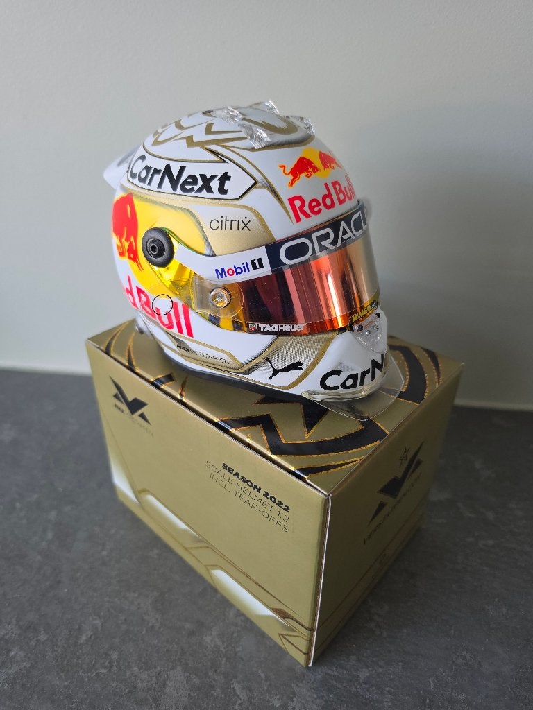 Max Verstappen 1:2 helm ' Seizoen 2022', Ophalen of Verzenden, Zo goed als nieuw, Formule 1