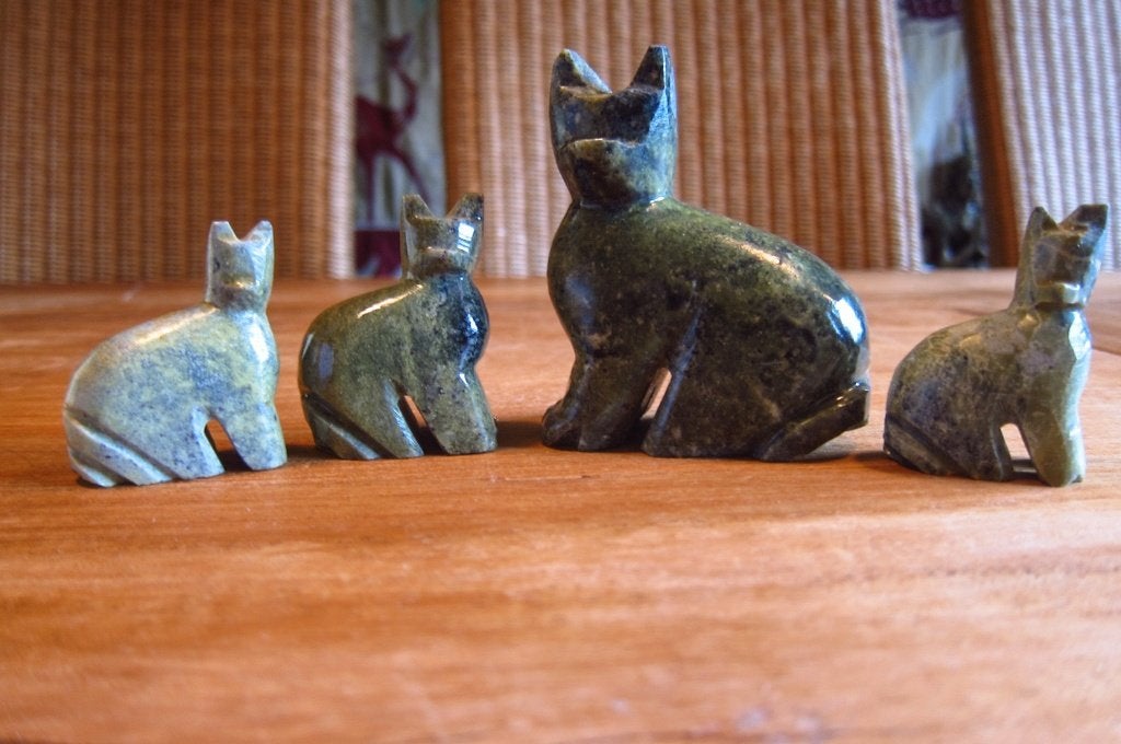 4 groene massieve marmeren katjes, Ophalen of Verzenden, Nieuw, Groen, Steen/keramiek