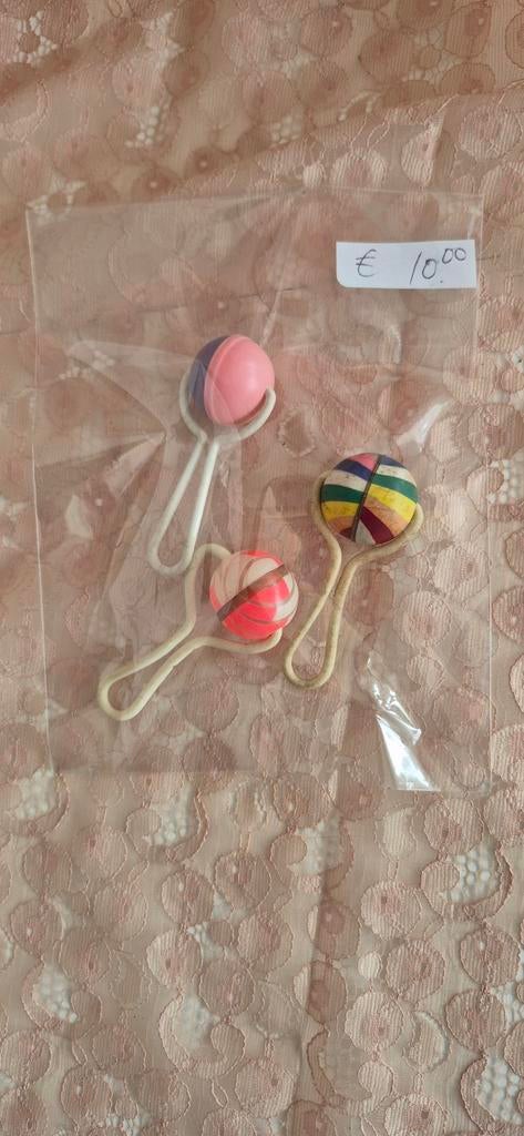 3 celluloid mini rammelaars,leuk bij de pop, Ophalen of Verzenden, Pop