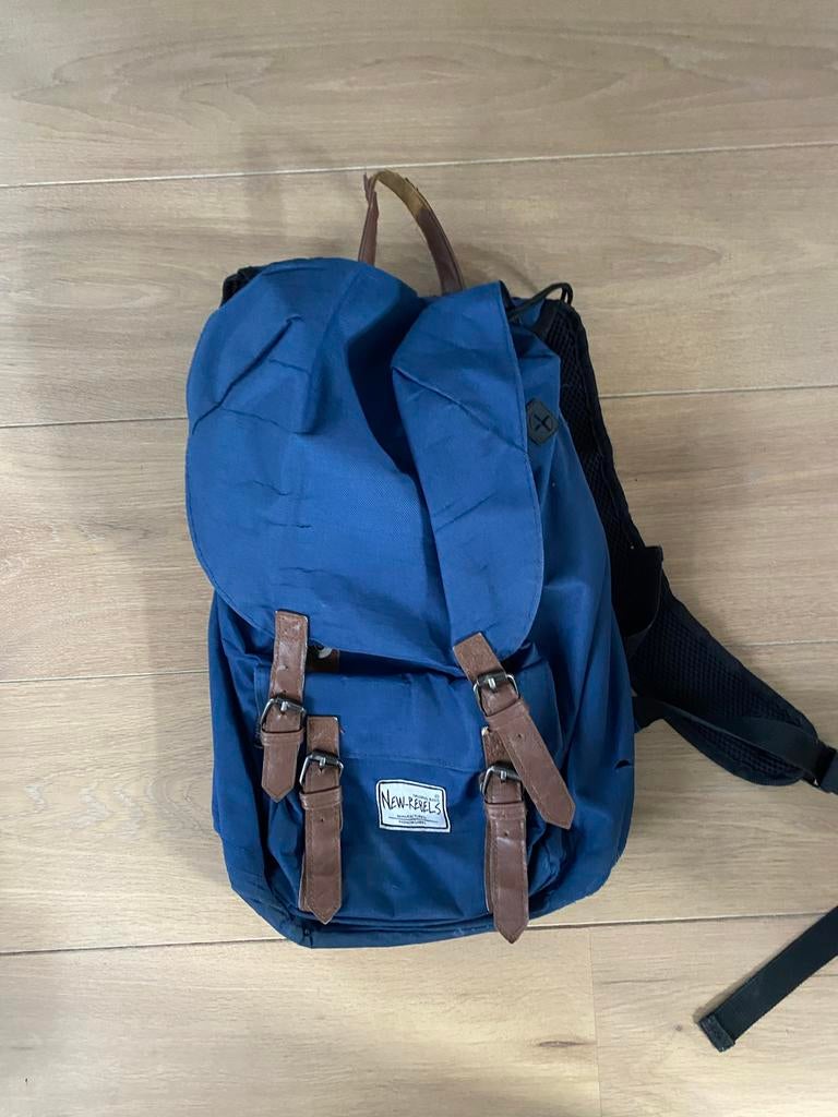 Leuke New Rebels rugzak, Overige merken, Gebruikt, 25 tot 40 cm, Ophalen of Verzenden