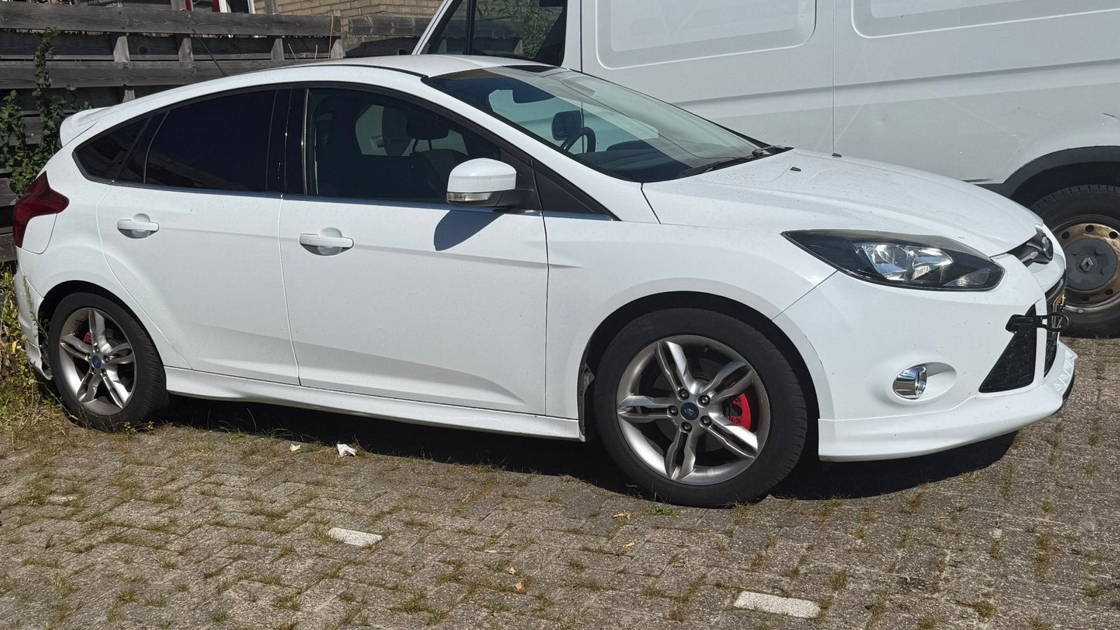 Ford Focus 1.6 Ecoboost 110KW 5-D 2013 Wit, 1596 cc, 4 cilinders, Wit, 665 kg